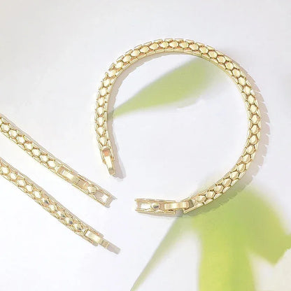🎁 Today Only: FREE Gift Box + FREE Shipping on 2+ 💫 Gold Snake-Scale Chain Bracelet – 50% OFF