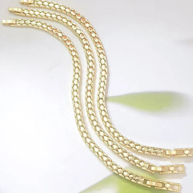 🎁 Today Only: FREE Gift Box + FREE Shipping on 2+ 💫 Gold Snake-Scale Chain Bracelet – 50% OFF
