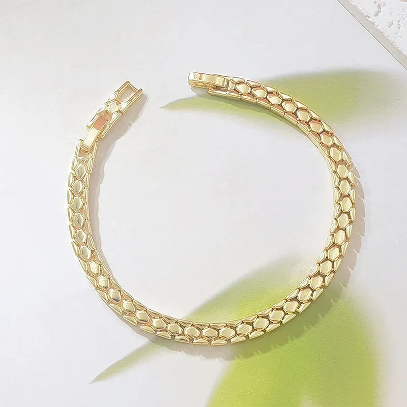 🎁 Today Only: FREE Gift Box + FREE Shipping on 2+ 💫 Gold Snake-Scale Chain Bracelet – 50% OFF