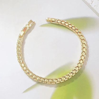🎁 Today Only: FREE Gift Box + FREE Shipping on 2+ 💫 Gold Snake-Scale Chain Bracelet – 50% OFF